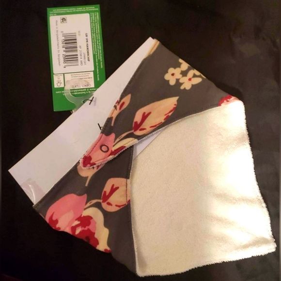 Pink & gray flower onesie set with has a NWT - Picture 3 of 6